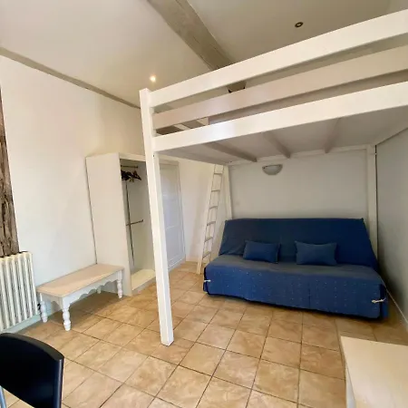 Appartement Avec Jardin Privatif Au Calme Place De Parking